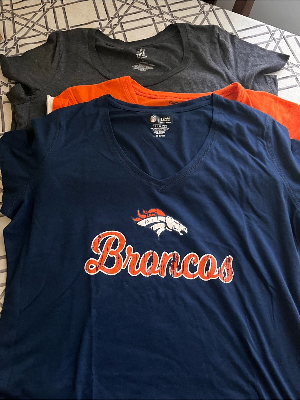 Denver Broncos lovers (3)  Graphic V-Neck Tees